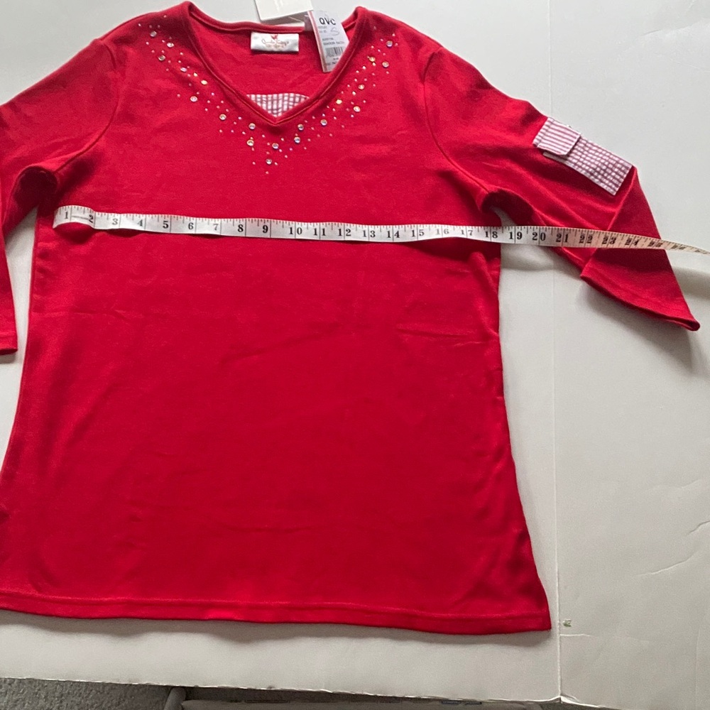 Quacker Factory Red Embellished Short Sleeve Tee